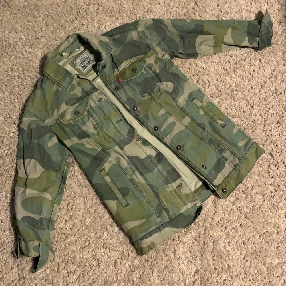 Levi Camo jacket